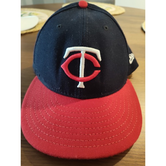 New Era Other - New Era Minnesota Twins 59FIFTY Low Profile Fitted Hat Navy Red MLB Size 7 1/2/2